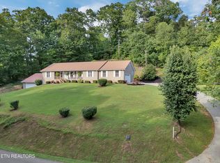 290 Whitaker Hollow Rd, Rocky Top, TN 37769