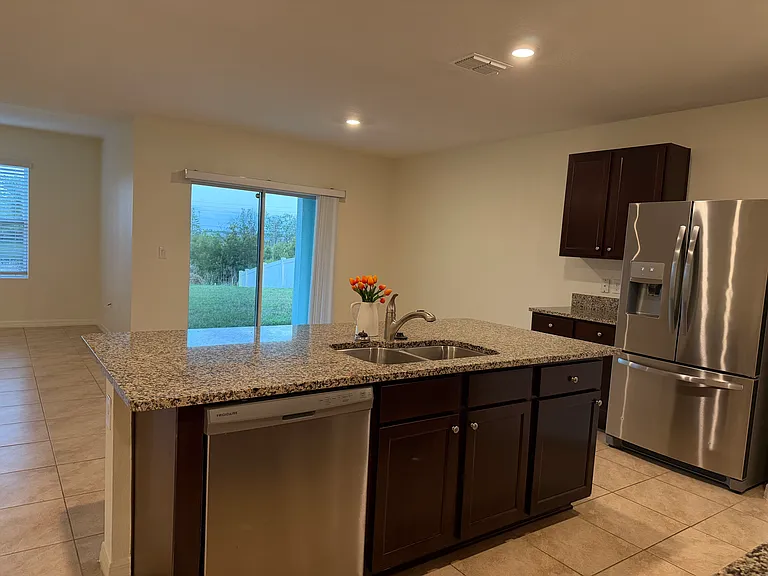 1689 Bay Breeze Dr — Photo 13