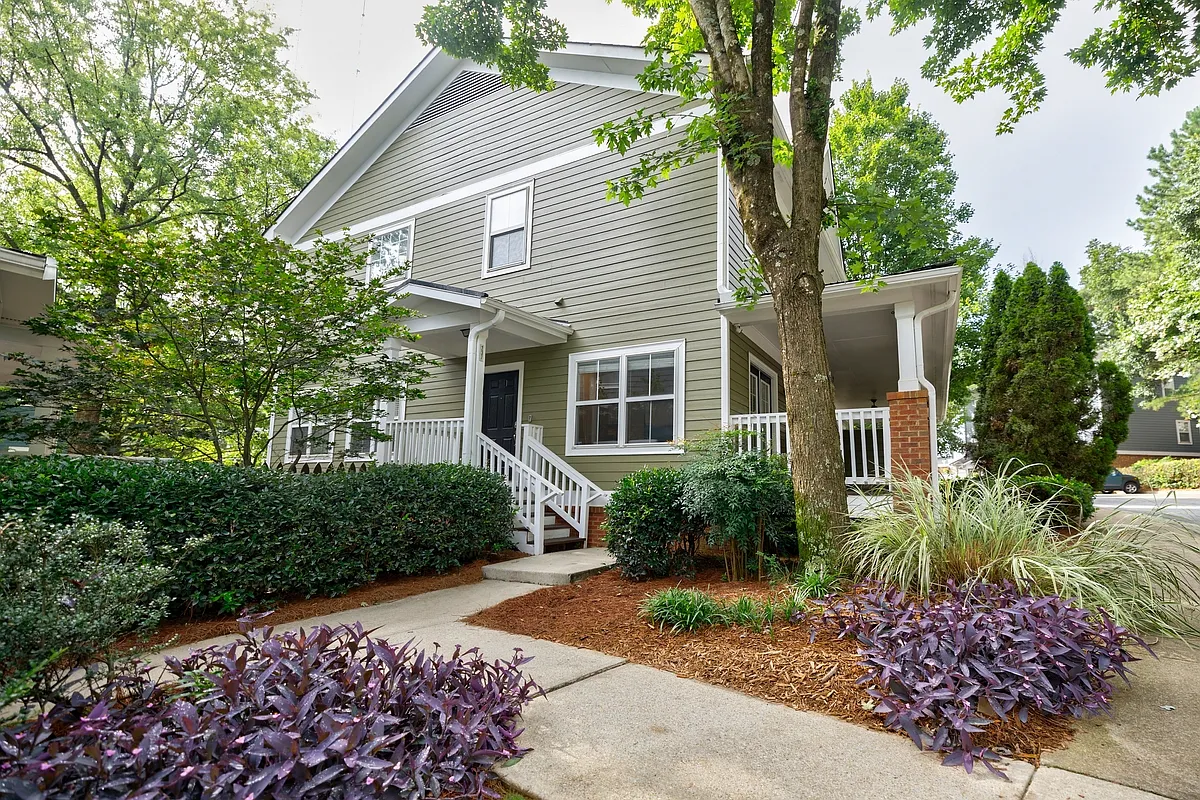 3 bed, 1798 sqft, $3,200 — Photo 4