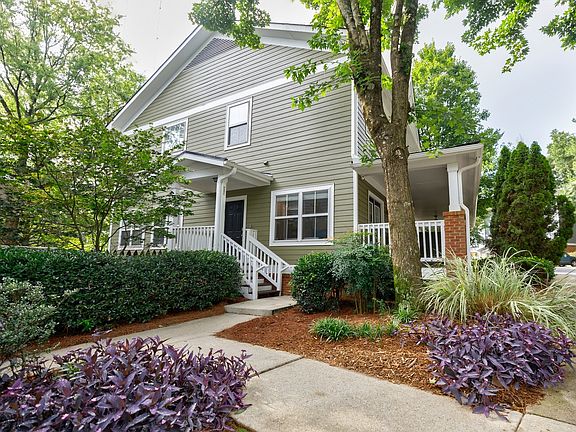 4th image of 237 Carlyle Park Dr NE