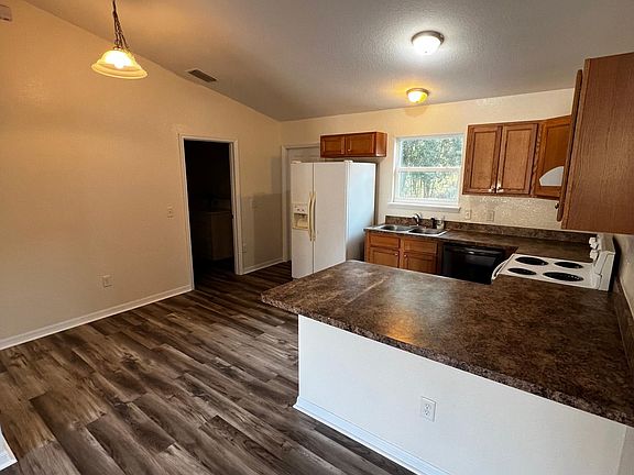 3rd image of 84 Dogwood Drive Pass