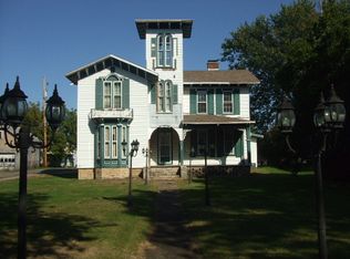 404 W Seminary Ave, Onarga, IL 60955
