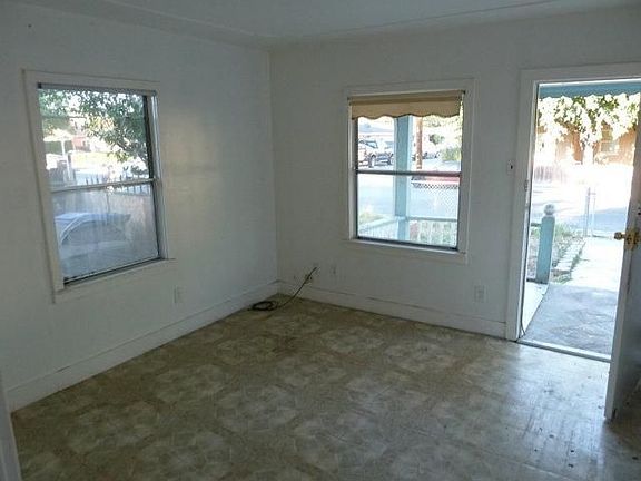 5th image of 305 Bonita Ave