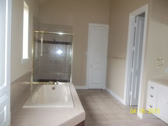 2nd image of 1106 Bristol Cir