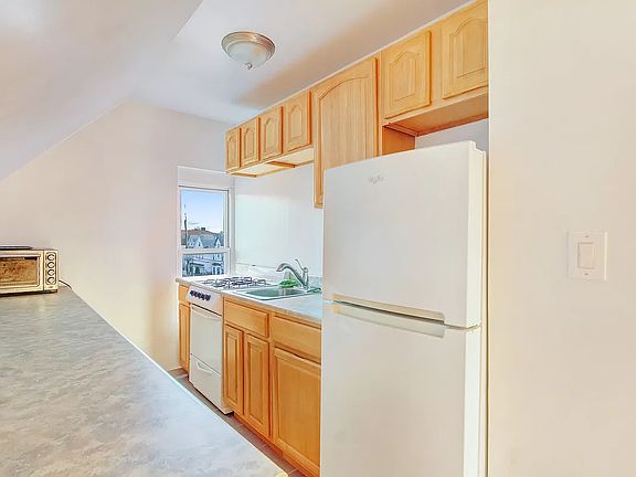 3rd image of 49-15 94th St #3