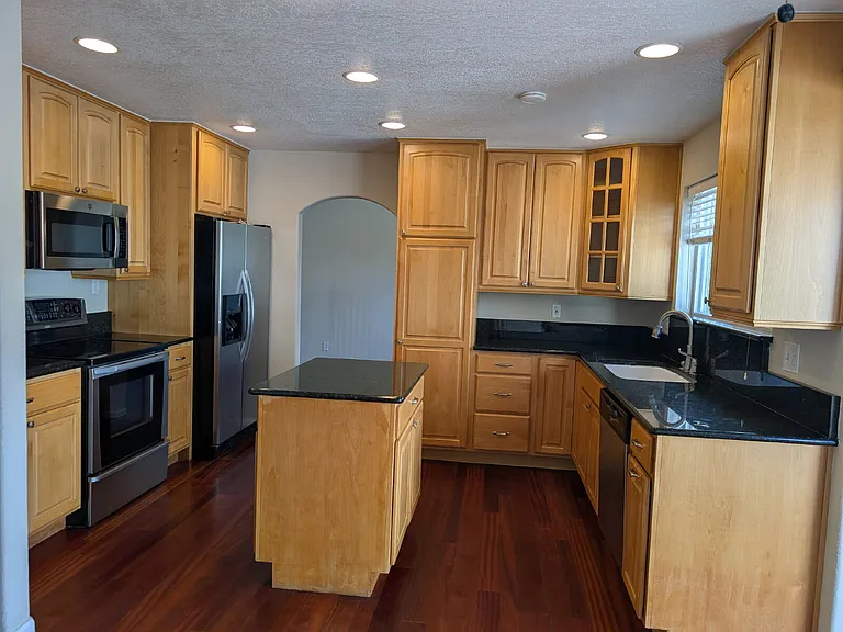 1175 E Dry Creek Pl — Photo 5