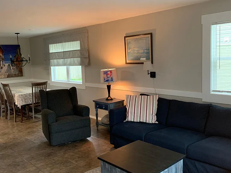 4403 Ocean View Ave — Photo 10