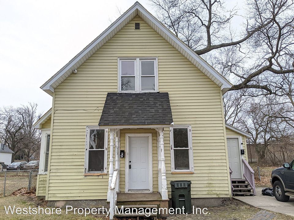 1st image of 523 W Grand Ave #B