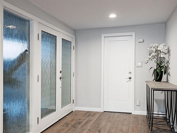 4th image of 2750 Sailor Ave