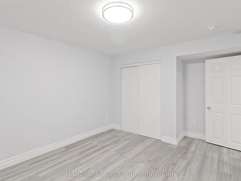 17 Raithby Cres #BASEMENT — Photo 3