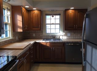 808 W Charles St, Champaign, IL