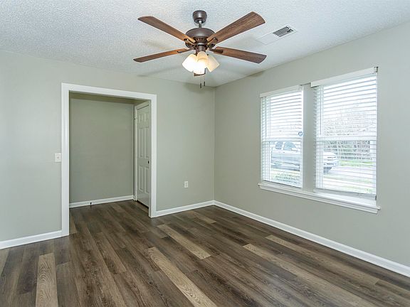 5th image of 405 55th St