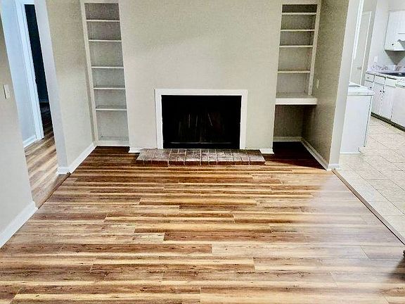 3rd image of 1661 Horseshoe Dr APT A