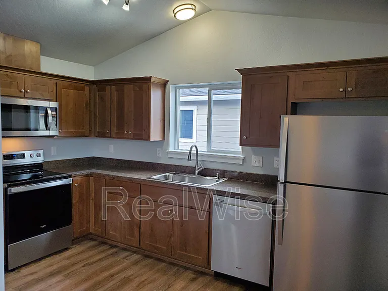 224 Cheryl Ln #9 — Photo 8