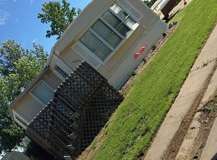 5326 5th Ave N, Grand Forks, ND 58203