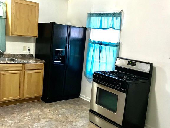 2nd image of 1220 E Ella Ave