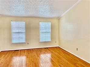 4th image of 104 Buttonwood Dr