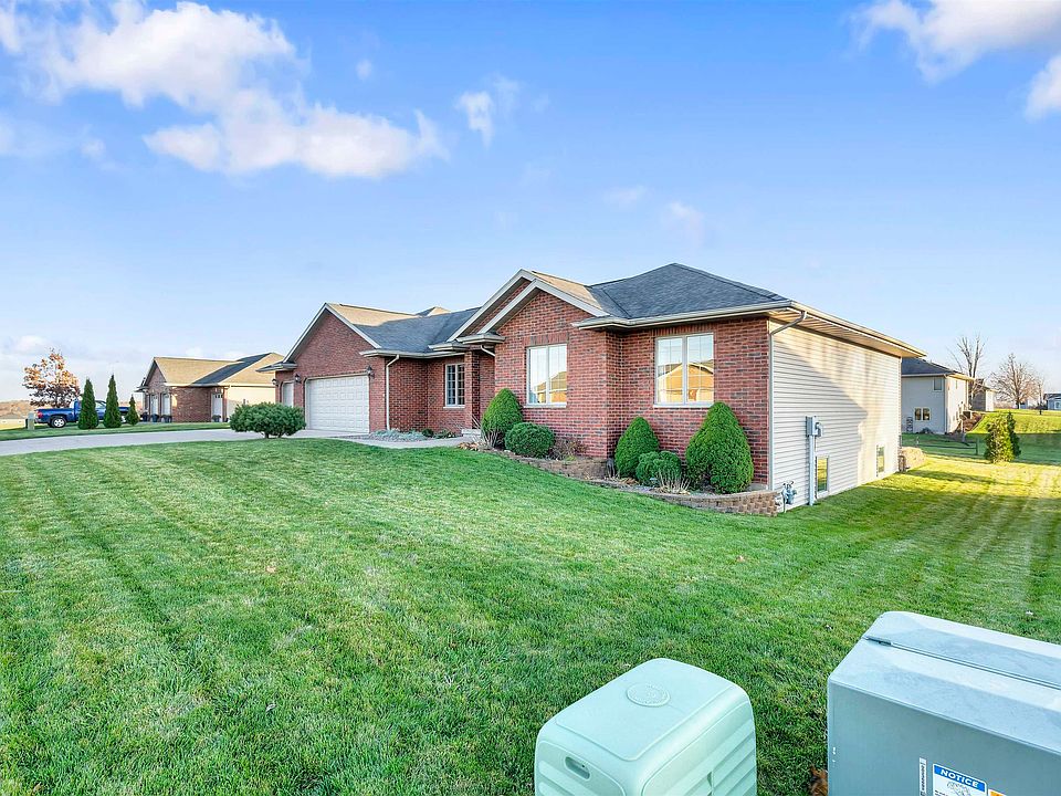 9486 Ginger Dr, Peosta, IA 52068 Zillow