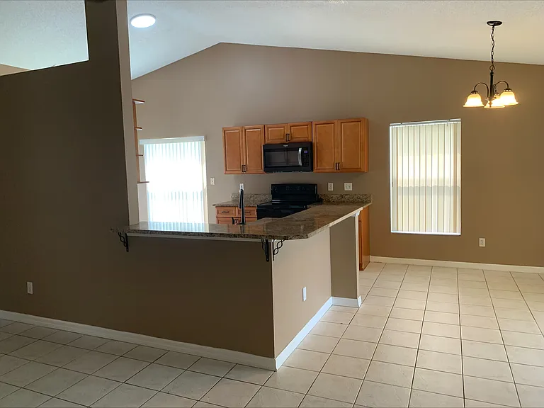 7817 Laurel Oak Ln — Photo 8