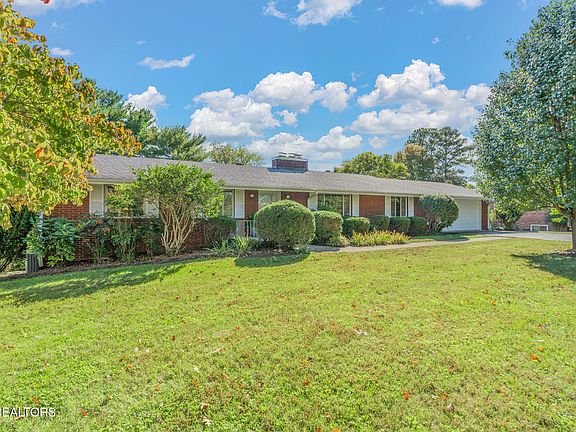 2nd image of 8220 Corteland Dr