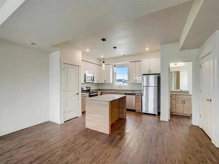 Vaseo Townhomes — Photo 16