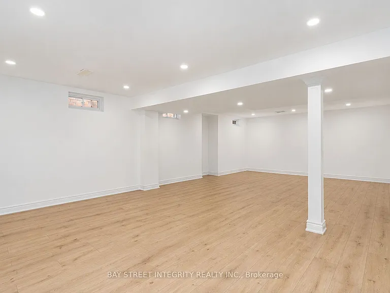 2364 Spring Meadow Way W — Photo 18