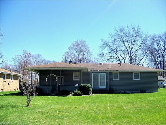 2nd image of 4638 Pinegrove Ave