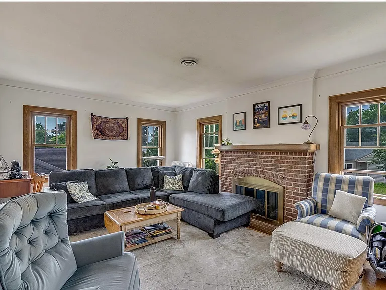 3547 Girard Ave S — Photo 2