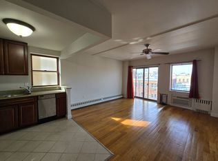 31-66 37th St #B, Astoria, NY 11106