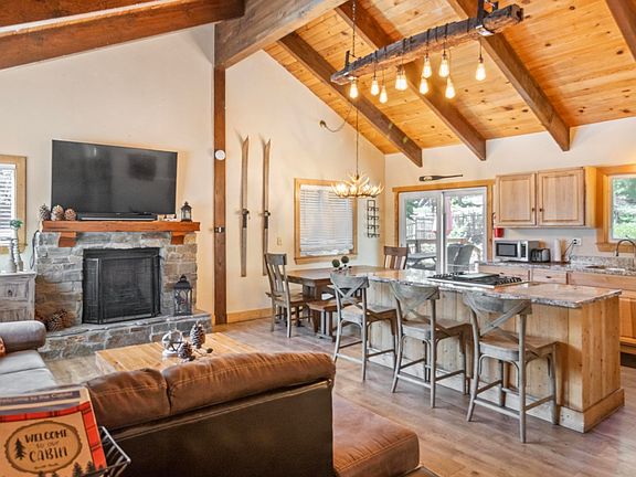 5th image of 135 Talmont Cir