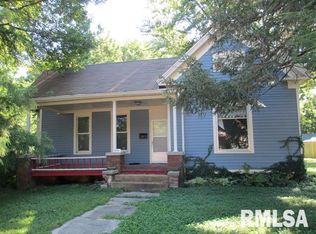 856 S Clay Ave, Jacksonville, IL 62650