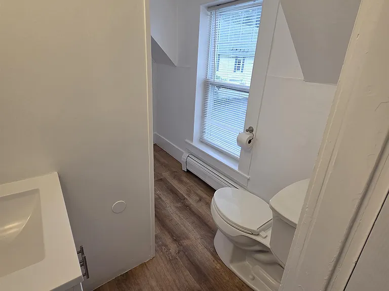 271 Main St — Photo 8