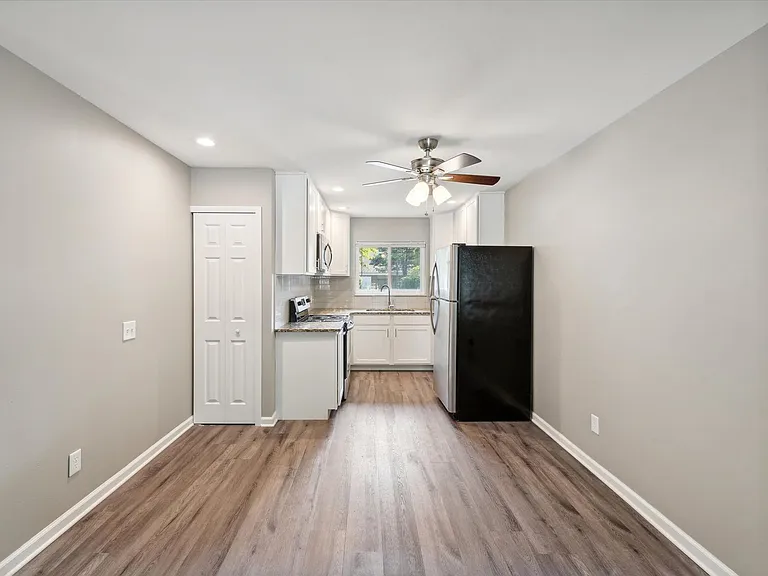 3808 W Sylvania — Photo 1
