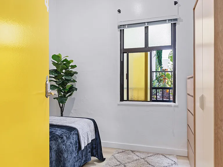 832 Hilgard Ave — Photo 49