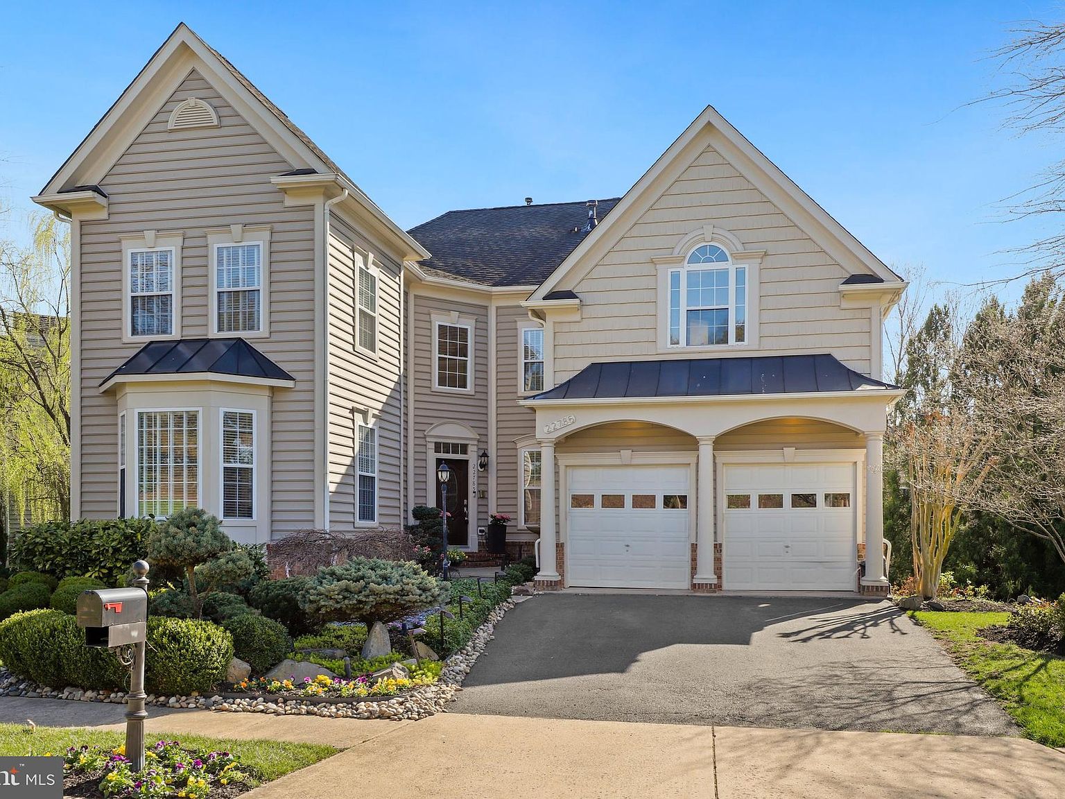 22785 Highcrest Cir, Ashburn, VA 20148 | Zillow