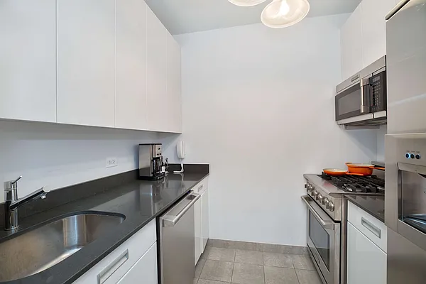 Rented by Compass | media 2