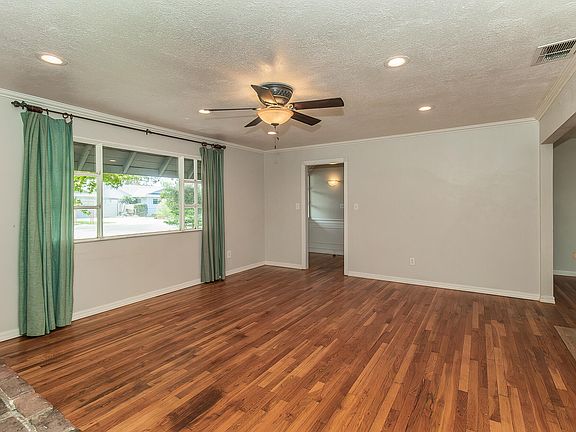 4th image of 739 S Redwood Street