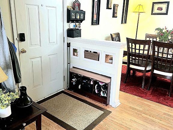 2nd image of 5303 Par Four Way