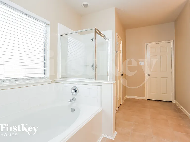 18210 Olive Tree Ct — Photo 11