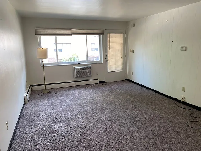 926 Ivy Street — Photo 3