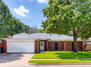 6209 Vista Wood Dr, Arlington, TX 76017