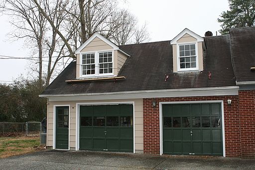 2nd image of 105 Harris Grove Ln #B
