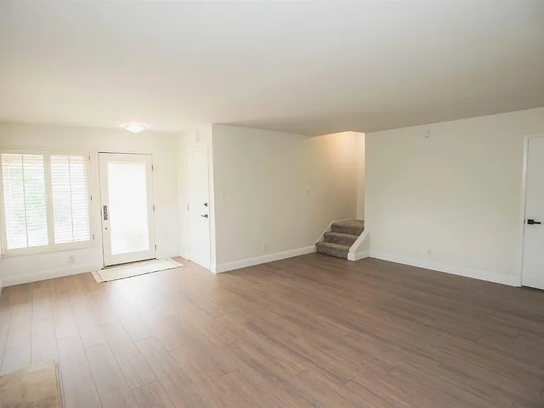 4157 Lucas Ct — Photo 4