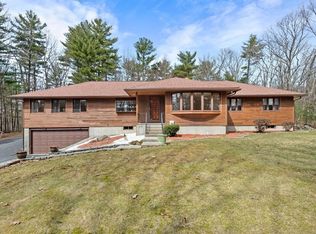 164 Berry Corner Rd, Charlton, MA 01507