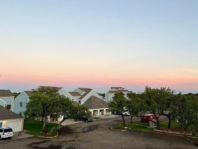 The Retreat at Goose Island — Photo 1