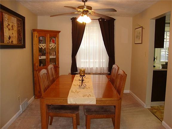 4th image of 808 Killarney Dr