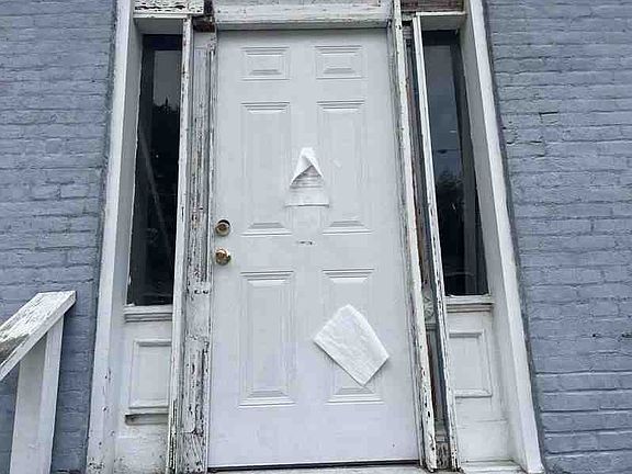 5th image of 146 N 12th St