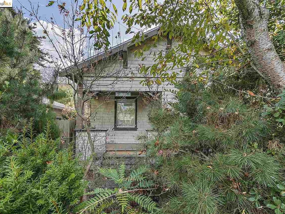 1st image of 2640 Esmond Ave