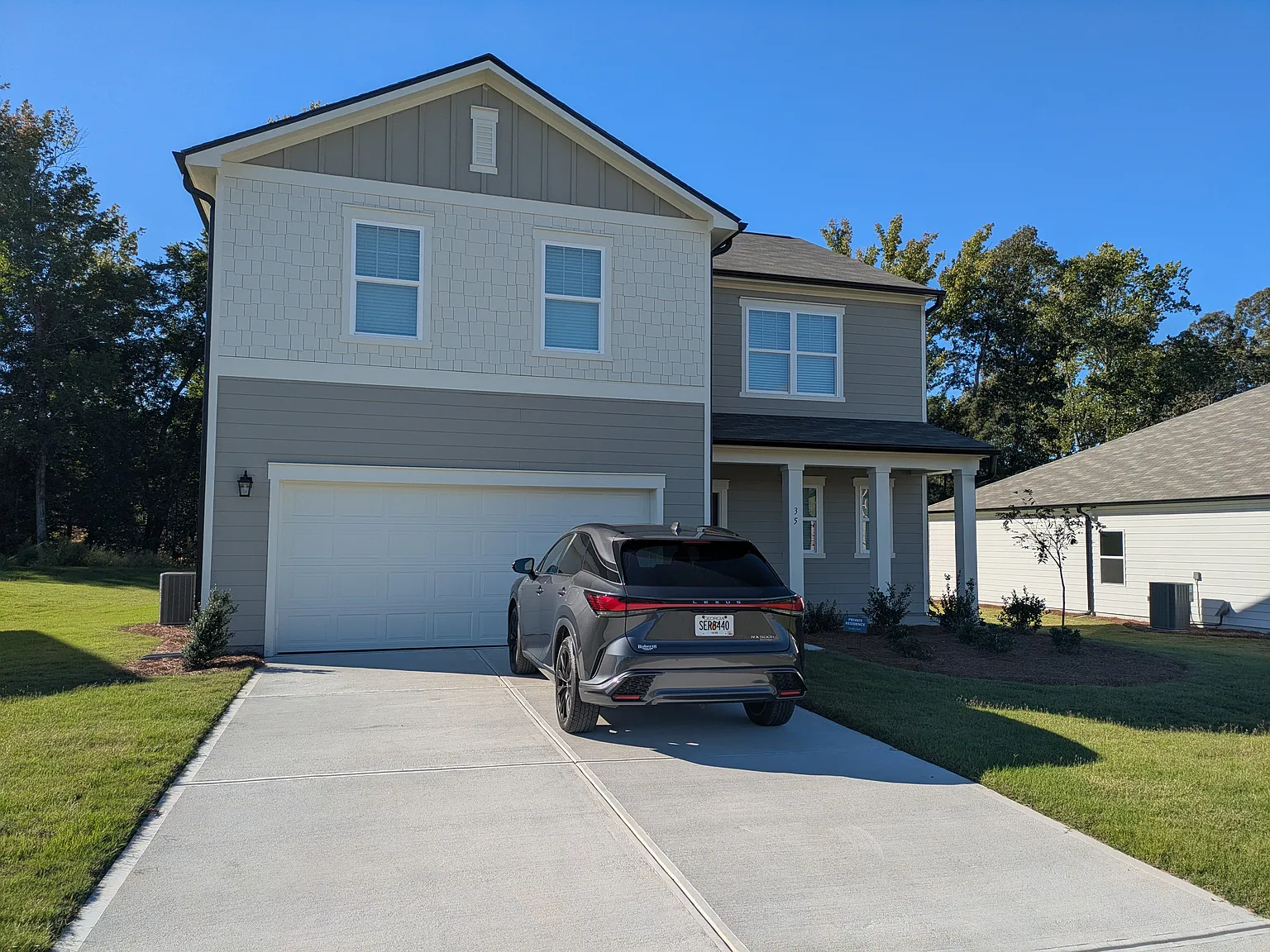 4 bed, 2.5 bath, 2272 sqft, $2,400 — Photo 1