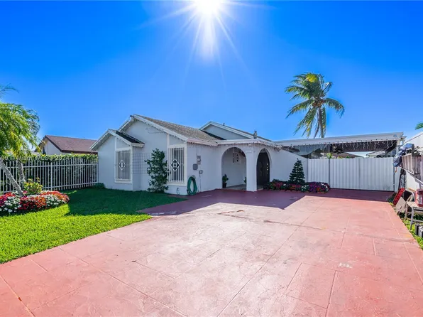12628 SW 211th St, Miami, FL 33177